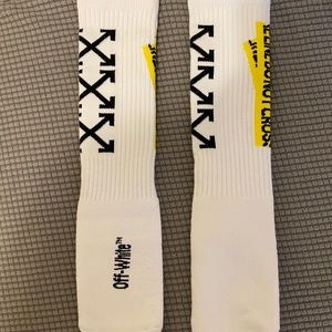 OFF-WHITE POLICE LINE DO NOT CROSS SOCKS
